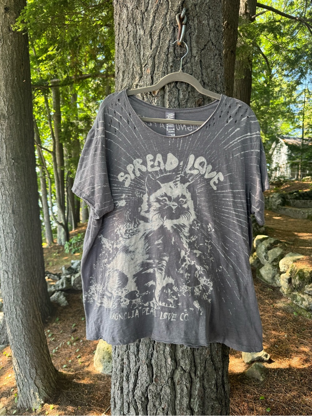Magnolia Pearl Spread Love Tee Ozzy